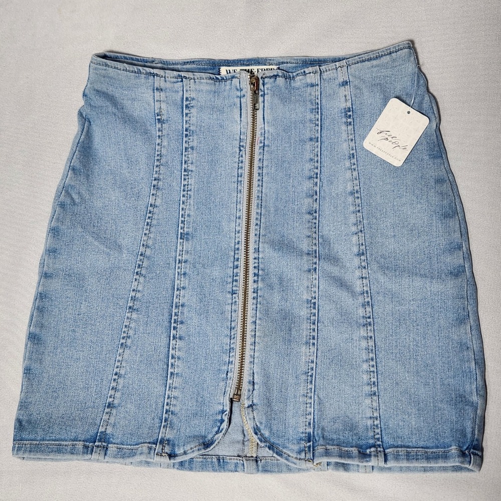 We The Free People Layla Blue Denim Zip Front Mini Skirt Starwash Size S NEW